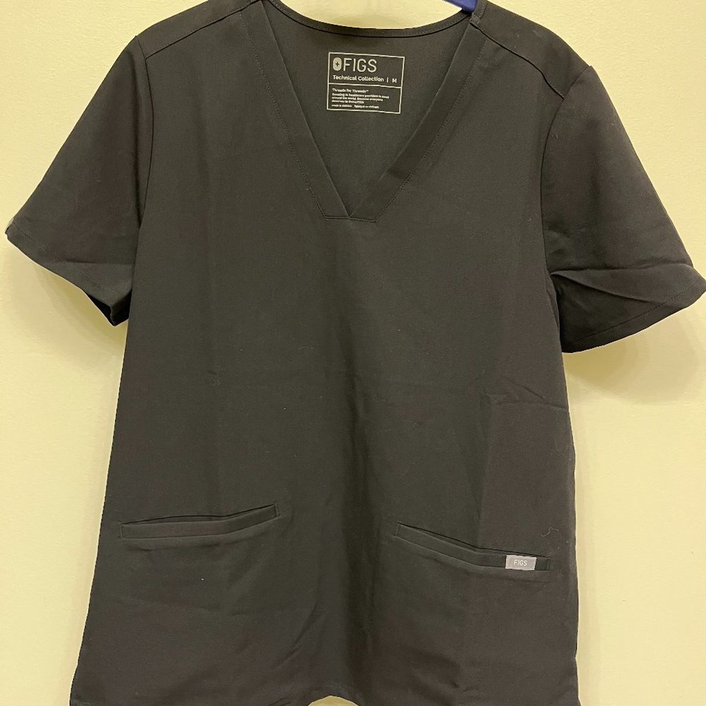 FIGS Casma Three Pocket Scrub Top Black M